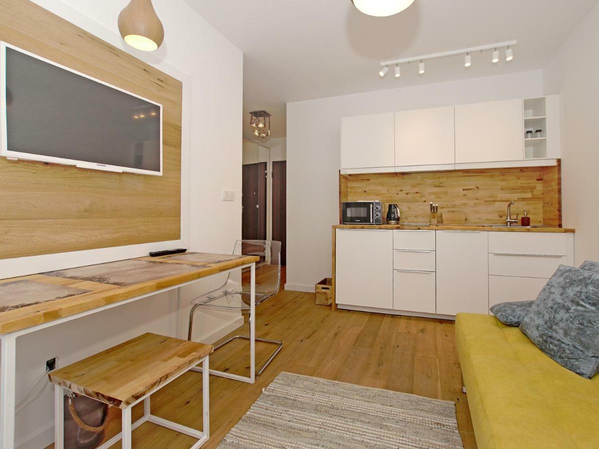 City Center - Aura By Apartmore Gdansk Room photo